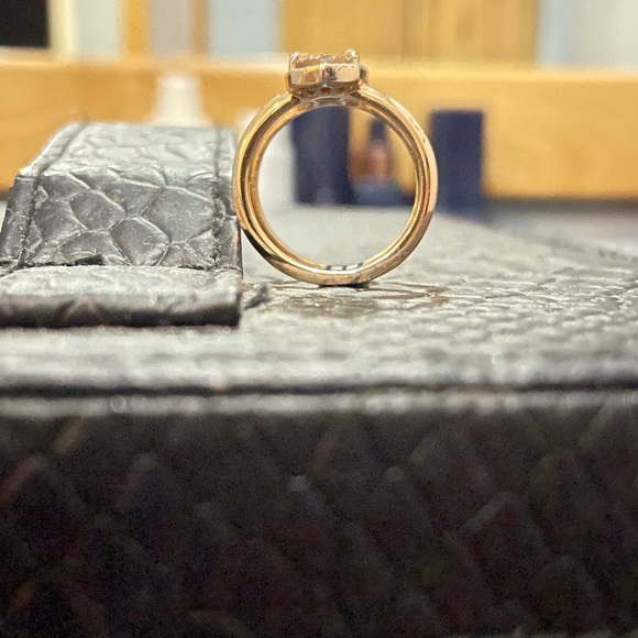 ⭐️Kendra Scott Ribg⭐️ - Picture 4 of 6